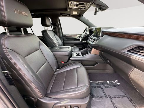 Used 2022 Chevrolet Suburban High Country AWD/4WD image 26