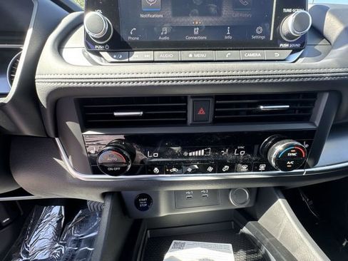 Certified 2026 Nissan Rogue SV w/ SV Premium Package AWD/4WD image 18
