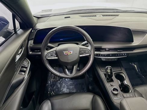 Used 2025 Cadillac XT4 Premium Luxury w/ Cold Weather Package FWD image 23
