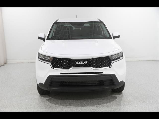 Used 2023 Kia Sorento LX AWD/4WD image 2