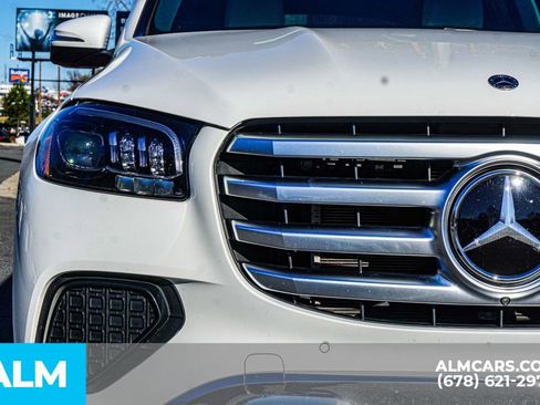 Used 2025 Mercedes-Benz GLS 450 4MATIC image 11