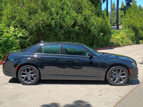 Used 2023 Chrysler 300 S RWD image 3