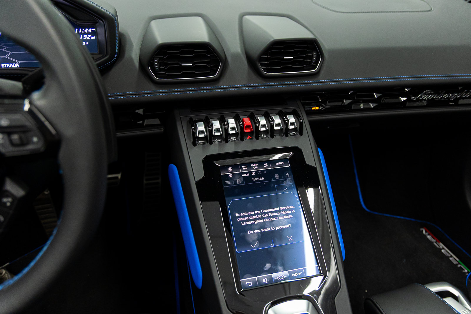 Used 2024 Lamborghini Huracan EVO AWD/4WD image 45