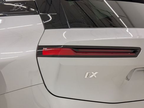 New 2026 BMW iX xDrive60 image 13