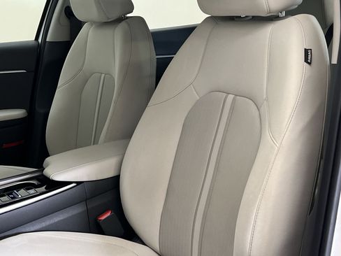 Used 2023 Hyundai Sonata SE w/ Preferred Accessory Package FWD image 38