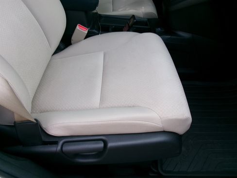 Used 2015 Honda CR-V LX image 20