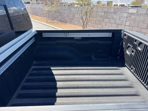 Used 2025 Nissan Frontier Pro-X w/ Pro Convenience Package image 13