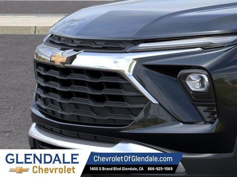 New 2026 Chevrolet TrailBlazer LT w/ LT Cold Weather Package FWD image 13