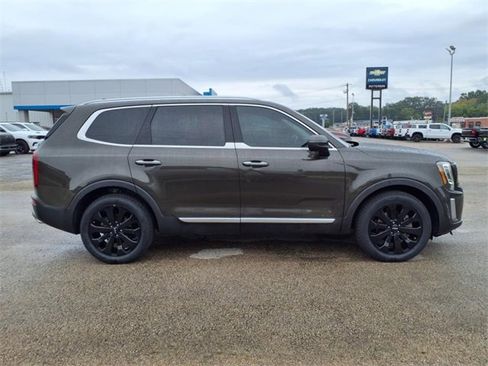 Used 2022 Kia Telluride S image 2