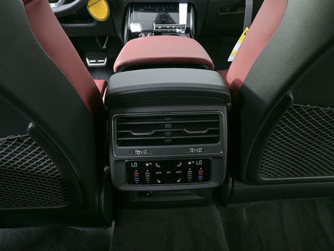 New 2026 Audi SQ8 Prestige AWD/4WD image 20