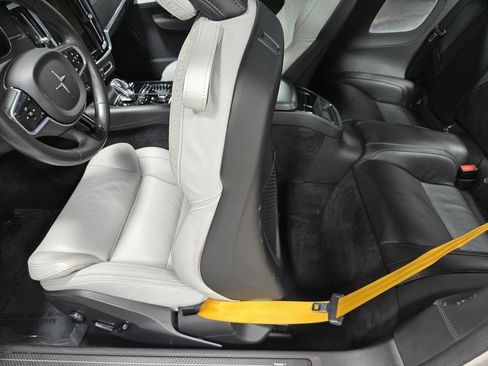 Used 2021 Polestar Polestar 1 image 33