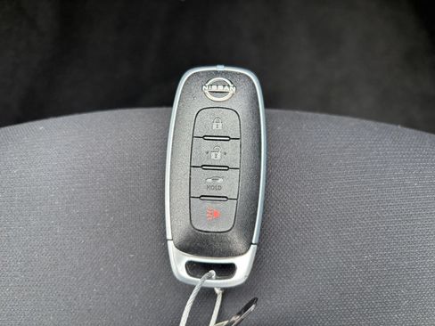 Used 2025 Nissan Sentra SV FWD image 21