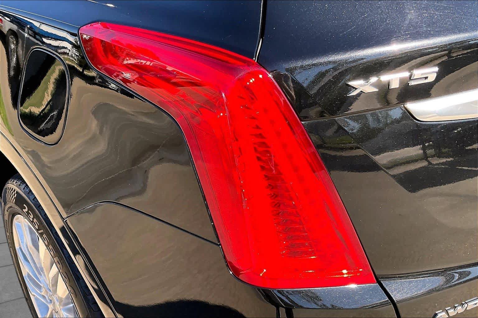 Used 2019 Cadillac XT5 Premium Luxury AWD/4WD image 28