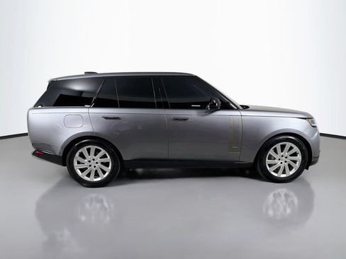 Certified 2025 Land Rover Range Rover SE AWD/4WD image 4