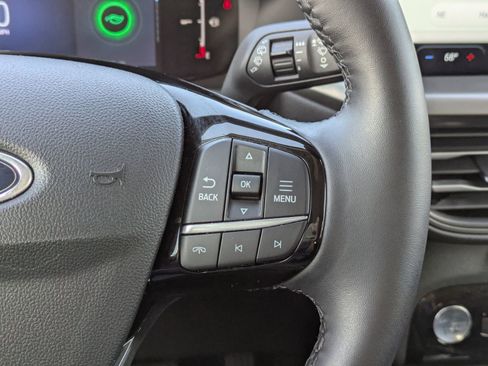 Certified 2025 Ford Escape SE image 27