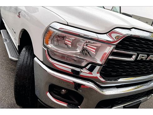 Used 2024 RAM 2500 Big Horn image 33