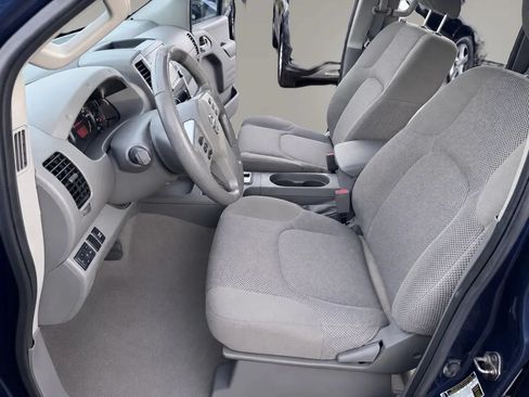 Used 2016 Nissan Frontier SV RWD image 8
