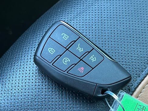 Used 2023 GMC Yukon AT4 w/ AT4 Premium Package AWD/4WD image 38