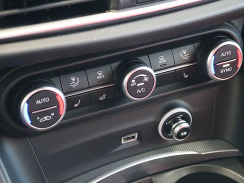 New 2025 Alfa Romeo Stelvio Sprint w/ Veloce Package image 40