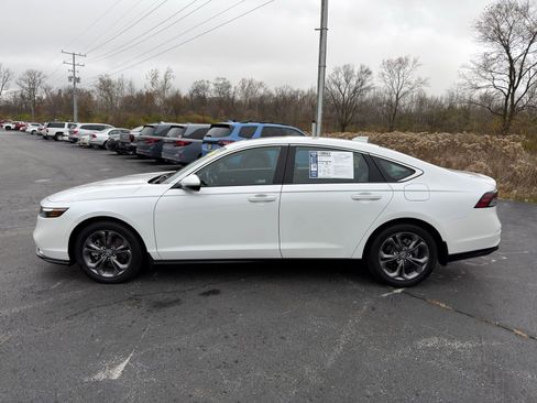 Used 2023 Honda Accord EX-L image 3