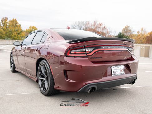Used 2019 Dodge Charger Scat Pack w/ Technology Group image 5