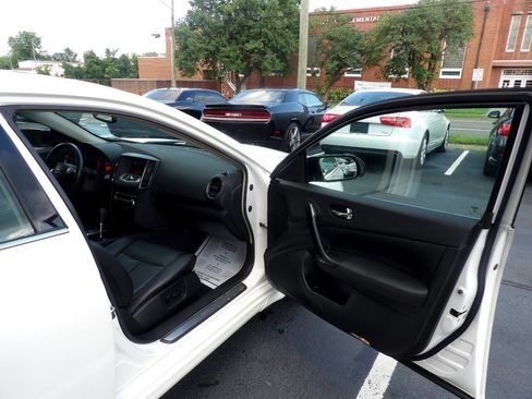 Used 2011 Nissan Maxima 3.5 SV w/ Cold Pkg image 18
