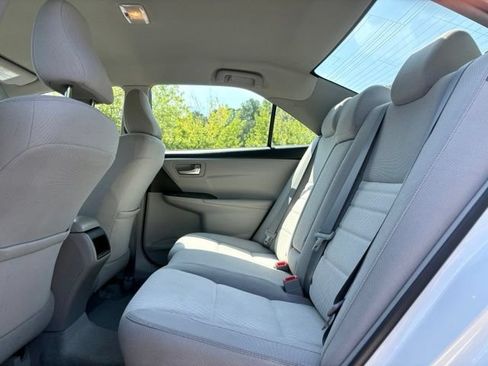 Used 2017 Toyota Camry LE FWD image 27