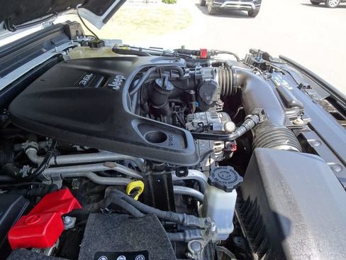 Used 2018 Jeep Wrangler Unlimited Sport S AWD/4WD image 30