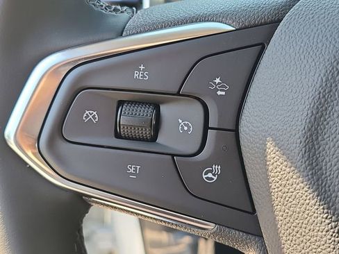 New 2026 Chevrolet Trax LT w/ Midnight Edition FWD image 36