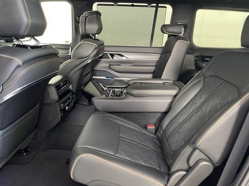 New 2026 Jeep Grand Wagoneer Summit AWD/4WD image 10