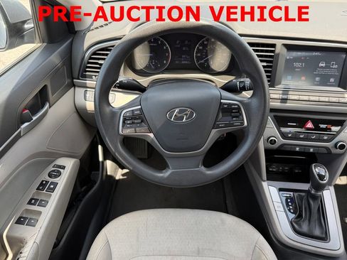 Used 2017 Hyundai Elantra SE FWD image 13
