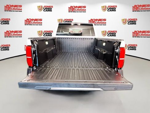 Used 2025 Toyota Tacoma SR RWD image 27