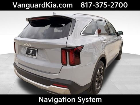 Certified 2025 Kia Sorento S image 4