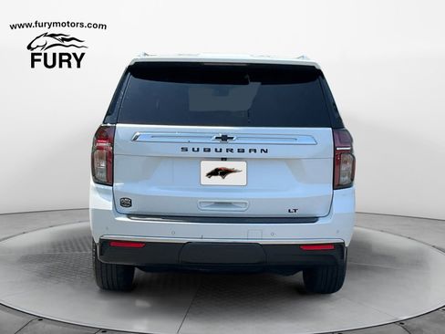 Used 2022 Chevrolet Suburban LT w/ Max Trailering Package AWD/4WD image 4
