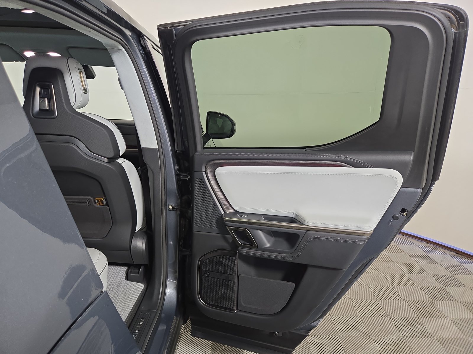 Used 2023 Rivian R1T Adventure Quad AWD/4WD image 19