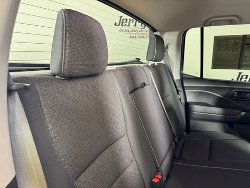 Used 2025 Honda Ridgeline Sport image 35