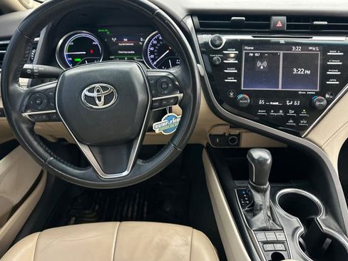 Used 2018 Toyota Camry XLE w/ Audio Package image 15