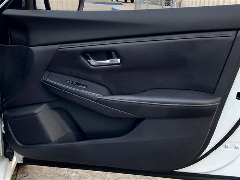 Used 2023 Nissan Sentra SV image 21