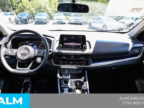Used 2024 Nissan Rogue SV FWD image 22