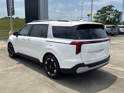 New 2026 Kia Carnival EX FWD image 6