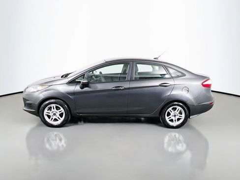 Used 2017 Ford Fiesta SE image 8