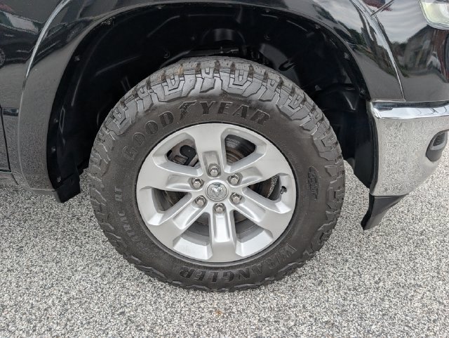 Used 2021 RAM 1500 Laramie AWD/4WD image 9