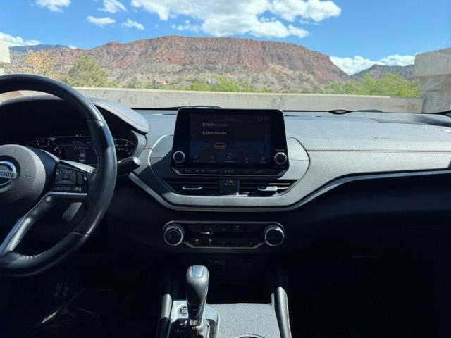 Used 2019 Nissan Altima 2.5 SR FWD image 13