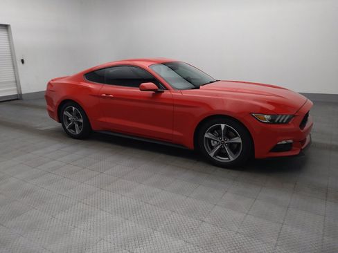 Used 2017 Ford Mustang Coupe RWD image 11