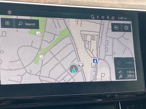 Used 2023 Audi e-tron Premium Plus w/ Premium Plus Package image 16