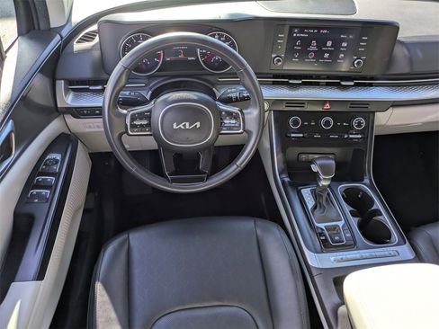 Used 2024 Kia Carnival LX image 25