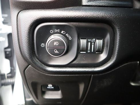 Used 2019 RAM 1500 Rebel image 39