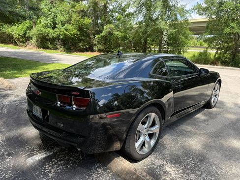 Used 2010 Chevrolet Camaro SS w/ RS Package RWD image 6