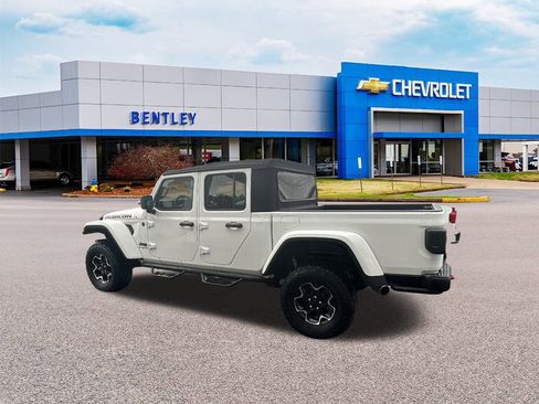 Used 2020 Jeep Gladiator Rubicon image 3