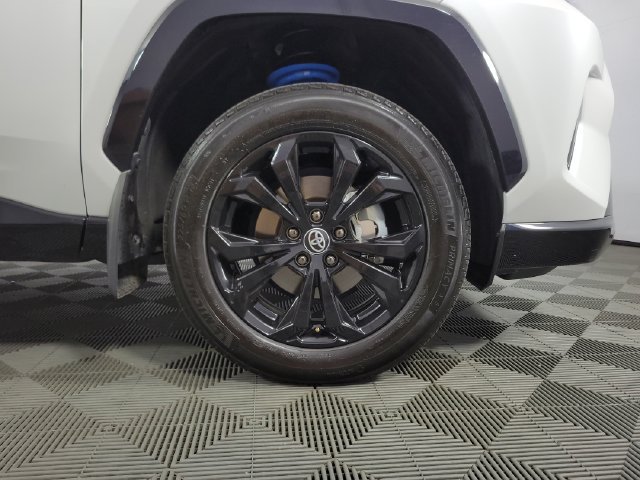 Used 2024 Toyota RAV4 XSE w/ Weather Package AWD/4WD image 11